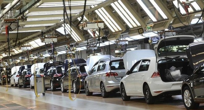 Đức: Bê bối khí thải ôtô đe dọa triển vọng tăng trưởng kinh tế ảnh 1
