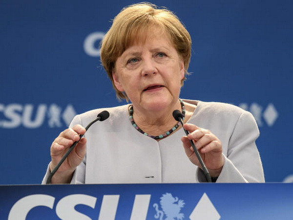 Dư luận phản đối việc Mỹ chính thức rút khỏi Hiệp định Paris ảnh 1