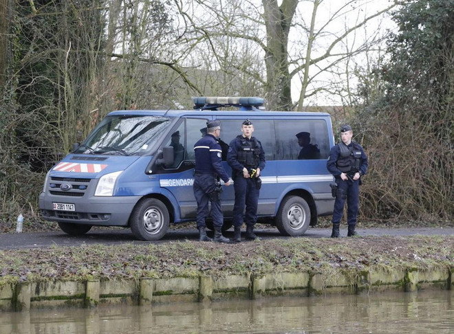 Sốc trước cái chết của bé trai bị cha dượng trừng phạt vì tè dầm ảnh 1