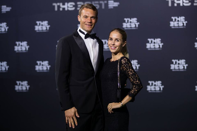Thủ thành Manuel Neuer sắp đưa nàng về dinh sau 2 năm gắn bó ảnh 3
