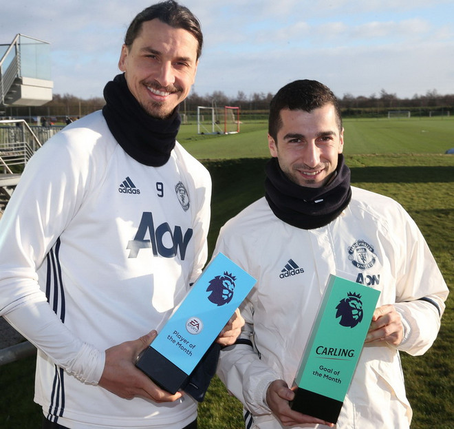 Ibra, Mkhitaryan được vinh danh trước "đại chiến" với Liverpool ảnh 1