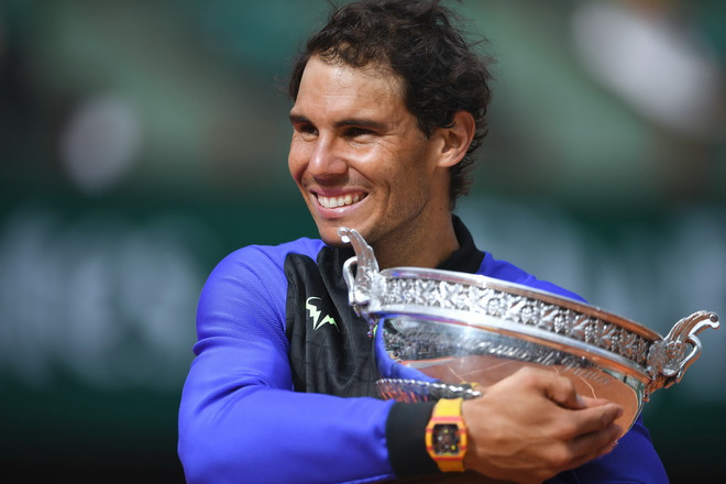 Rafael Nadal trở lại vị trí số 2 thế giới. (Nguồn: AFP) Rafael Nadal trở lại số 2 thế giới, Djokovic bị đá khỏi tốp 3 ảnh 1
