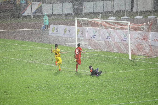 Cận cảnh U22 Myanmar thắng hủy diệt, sớm giành vé vào bán kết ảnh 2