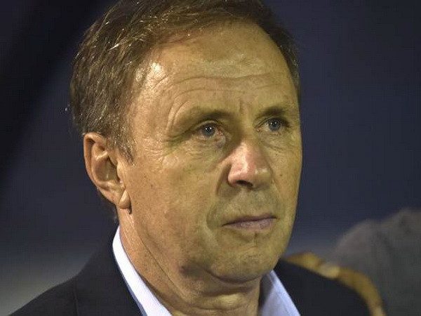 HLV đưa Ghana vào tứ kết World Cup 2010 dẫn dắt Thái Lan ảnh 1