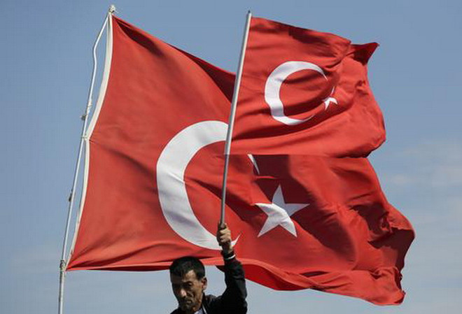 Thổ Nhĩ Kỳ bắt giữ thêm hơn 100 người liên quan vụ đảo chính ảnh 1