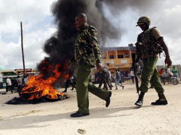 Kenya: Đánh bom nhằm vào xe cảnh sát, 3 sỹ quan thiệt mạng ảnh 1