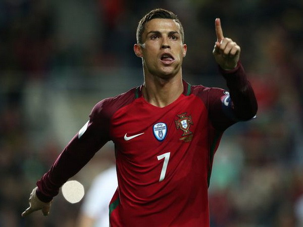 Vòng loại World Cup: Ronaldo tỏa sáng, Hà Lan gây thất vọng ảnh 1