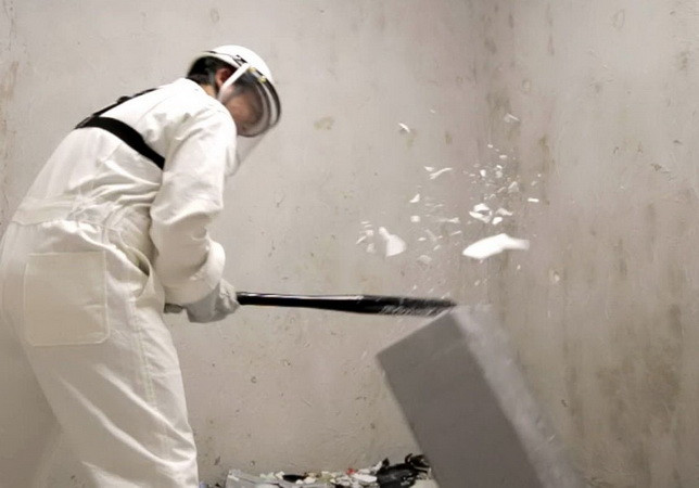 Trào lưu giải tỏa căng thẳng tại "phòng trút giận" ở Singapore ảnh 1