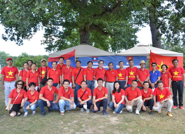 Giao lưu đoàn kết, hữu nghị Việt Nam-Lào tại thủ đô Geneva ảnh 1