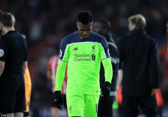 Cận cảnh Liverpool thua sốc trước thềm "đại chiến" với M.U ảnh 1