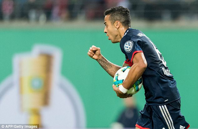 Bayern Munich nhọc nhằn vượt ải RB Leipzig bằng màn "đấu súng" ảnh 2