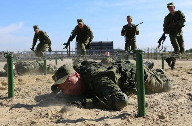 Lính thủy đánh bộ Nga tập trận đổ bộ tại biên giới Triều Tiên ảnh 1