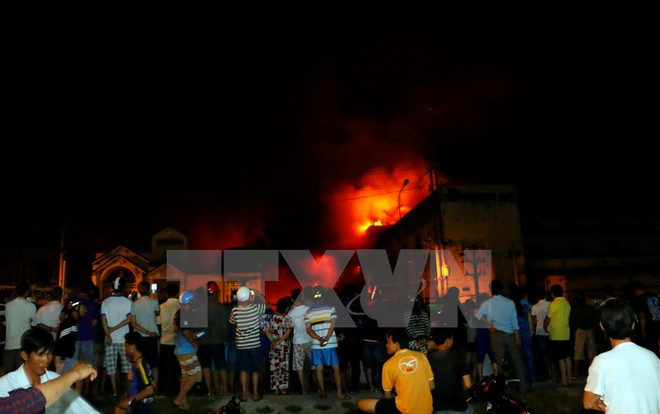Cháy lớn tại Cần Thơ: Việc chữa cháy có thể kéo dài đến tối nay, 24/3 ảnh 1