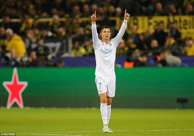 Ronaldo giúp Real vùi dập Dortmund trong ngày cán mốc lịch sử ảnh 1
