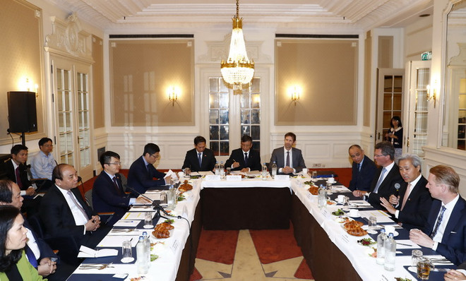 Thủ tướng Nguyễn Xuân Phúc gặp mặt các nhà đầu tư Hà Lan ảnh 2