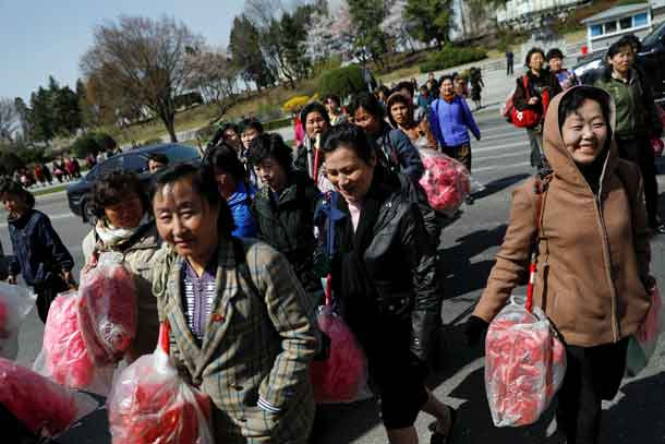 Người dân Triều Tiên. (Nguồn: AP) HRW kêu gọi Trung Quốc không trục xuất người tị nạn Triều Tiên ảnh 1