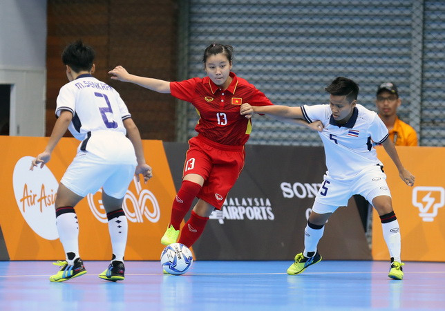 Futsal nữ Việt Nam bại trận trước Futsal Thái Lan ở trận ra quân ảnh 1