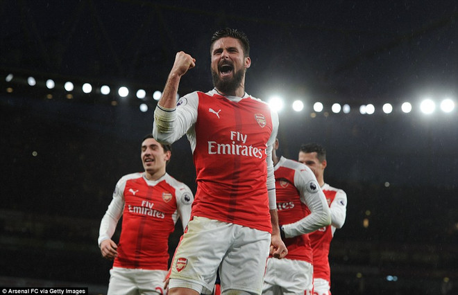 Giroud lập siêu phẩm, Arsenal leo lên tốp 3 Premier League ảnh 1