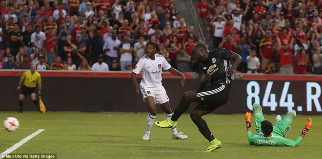 Lukaku "nổ súng," mang chiến thắng về cho Manchester United ảnh 1