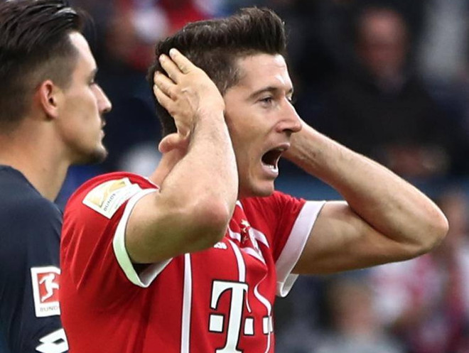 "Những cột khói" đang bốc lên từ trụ sở của Bayern Munich ảnh 1