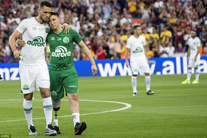 Barcelona đánh bại Chapecoense ở trận cầu nhiều cảm xúc ảnh 4