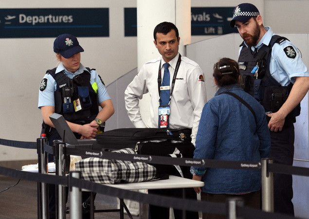 Những rắc rối​ từ quy định mới về an toàn hàng không của Australia ảnh 1