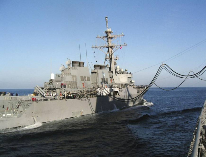 Nhật Bản tiếp liệu cho các tàu phòng thủ tên lửa của Mỹ ảnh 1