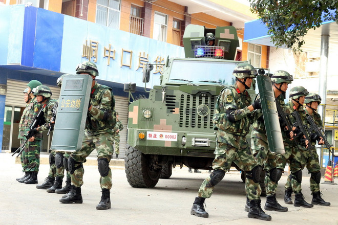 Việt Nam và Trung Quốc tiến hành diễn tập chung chống khủng bố ảnh 3