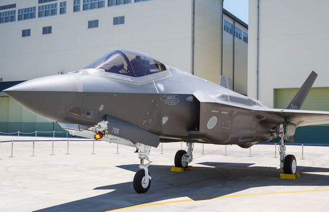 Máy bay chiến đấu F-35. (Nguồn: The Aviationist) Nhật Bản cân nhắc trang bị máy bay F-35 với tên lửa không đối đất ảnh 1