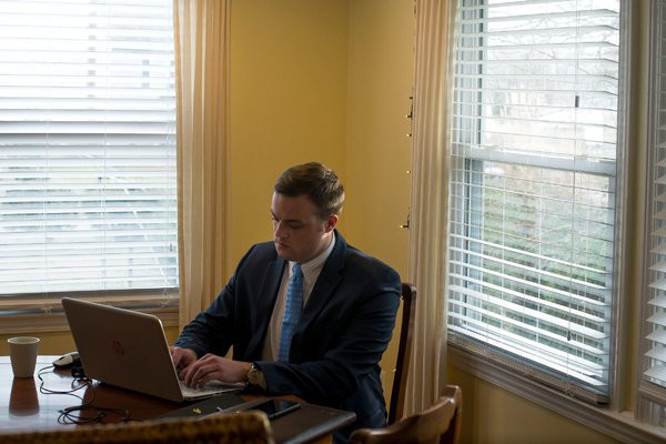 “Kiệt tác” về tin tức giả trong cuộc bầu cử Tổng thống Mỹ ảnh 1