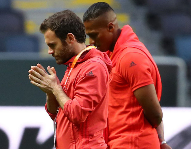 M.U hủy họp báo sau vụ đánh bom liều chết ở Manchester Arena ảnh 6