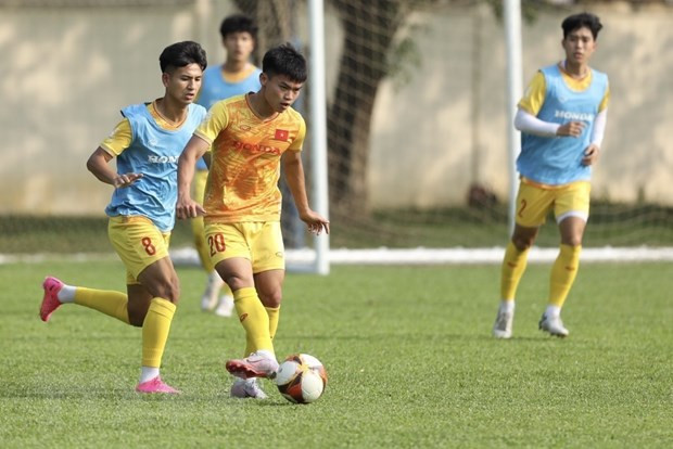 U22 Việt Nam nỗ lực tập luyện trong buổi chiều 27/4. (Ảnh: Minh Quyết/TTXVN) 'Cháy vé' xem trận U22 Việt Nam-U22 Lào tại SEA Games 32 ảnh 1