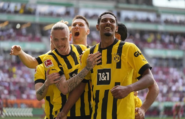 Dortmund đã rất gần chức vô địch Bundeslia mùa này. (Nguồn: AP) Bundesliga hạ màn: Cơ hội nào cho Bayern, nóng cuộc đua trụ hạng ảnh 2