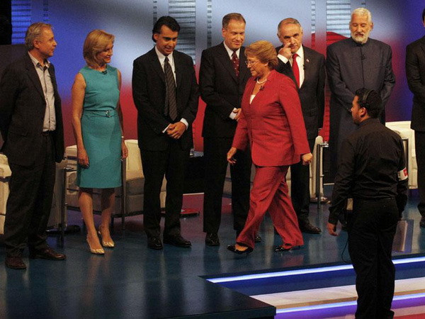 Hơn 13,5 triệu cử tri Chile đã bắt đầu đi bỏ phiếu ảnh 1