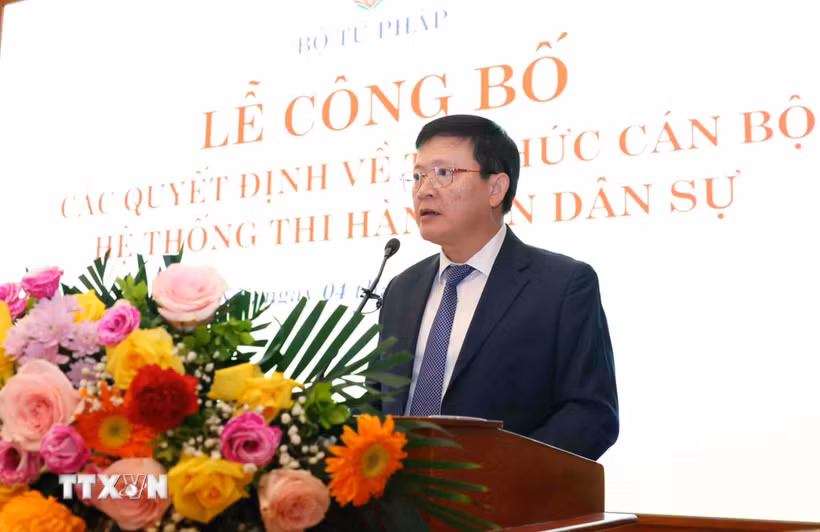 Thứ trưởng Bộ Tư pháp Mai Lương Khôi phát biểu. (Ảnh: Phạm Kiên/TTXVN)