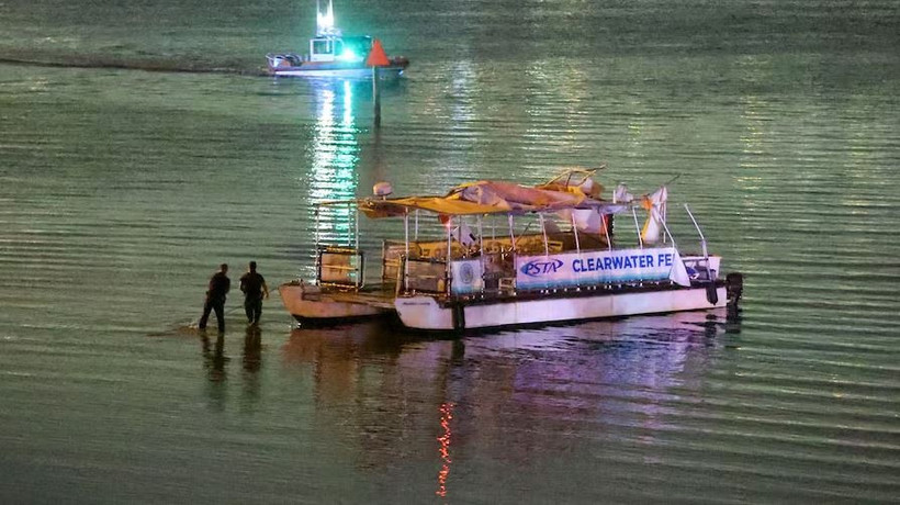 Cảnh sát và lực lượng cứu hỏa đã có mặt tại hiện trường. (Nguồn: Times)