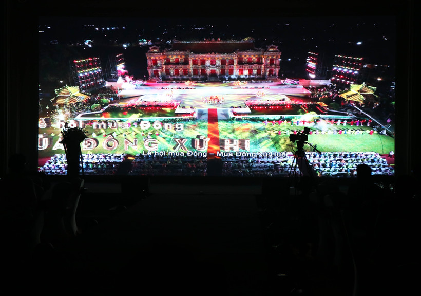 Trình chiếu di sản của thành phố Huế tại hội nghị. (Ảnh: Nguyên Lý/TTXVN)