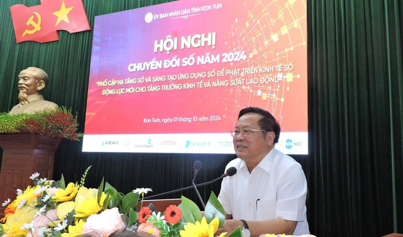 Chủ tịch UBND tỉnh Kon Tum Lê Ngọc Tuấn phát biểu tại Hội nghị. (Ảnh: Khoa Chương/TTXVN)