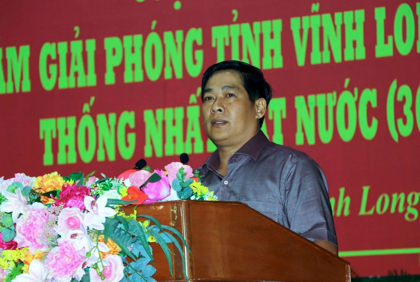 Ông Nguyễn Trung Kiên, Phó Trưởng Ban Tuyên giáo và Dân vận Tỉnh ủy Vĩnh Long phát biểu tại lễ phát động. (Ảnh: Phạm Minh Tuấn/TTXVN)