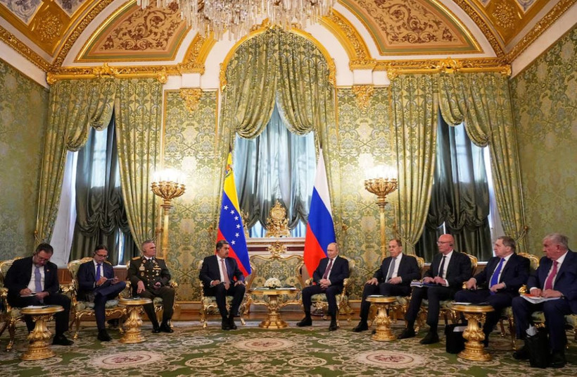 Tổng thống Nga Vladimir Putin và Tổng thống Venezuela Nicolas Maduro. (Nguồn: Reuters)