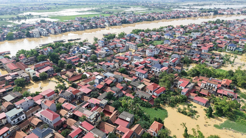 Phường Vân Hà, tỉnh Bắc Ninh bị nước lũ tràn vào gây ngập. (Ảnh: Thái Hùng/TTXVN)