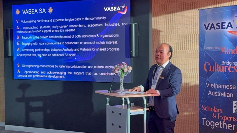 Tiến sỹ Trần Nam Nghiệp – giảng viên cao cấp tại Khoa Kỹ thuật Hóa học thuộc Đại học Adelaide; Phó Trưởng Khoa Hợp tác Quốc tế, đặc trách khu vực Đông Nam Á thuộc Khoa Khoa học, Kỹ thuật và Công nghệ; Chủ tịch Chi hội Nam Australia của Hội Trí thức và Chuyên gia Việt Nam tại Australia (VASEA). (Ảnh: Thanh Tú/TTXVN)