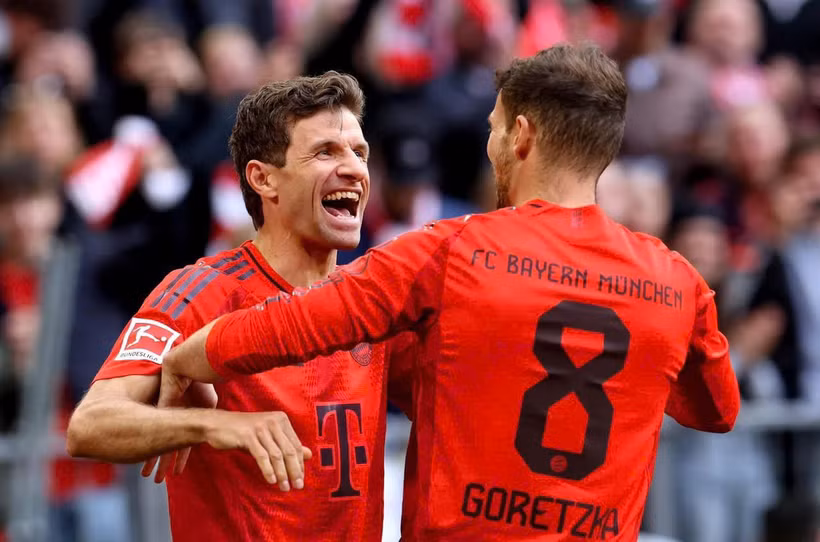 Tại trận đấu FC Bayern gặp Mainz tối qua, huyền thoại của Bayern đã xác lập kỷ lục mới 500 trận đấu tại Bundesliga. (Nguồn: Bayern)