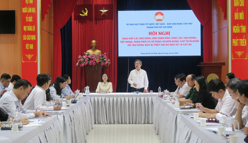 Ông Nguyễn Phước Lộc, Phó Bí thư Thành ủy, Chủ tịch Ủy ban Mặt trận Tổ quốc Việt Nam Thành phố Hồ Chí Minh phát biểu chỉ đạo Hội nghị. (Ảnh: Đinh Hằng/TTXVN)