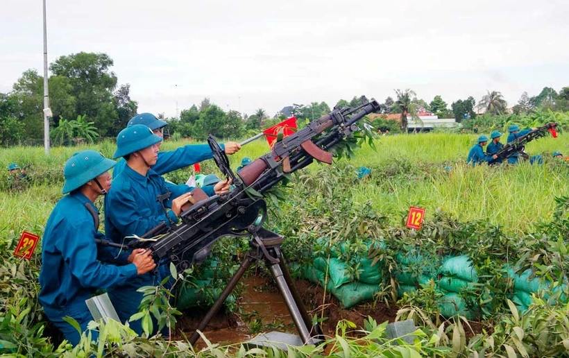 Triển khai thi hành Luật Phòng không nhân dân. (Nguồn: Báo Chính Phủ)