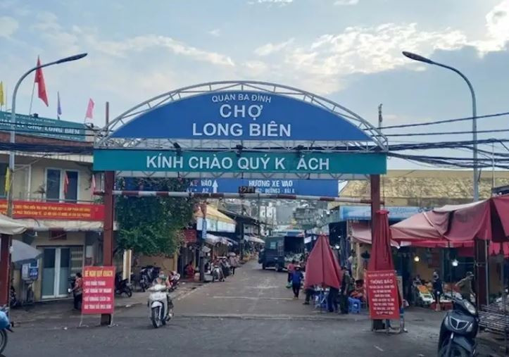 Chợ Long Biên. (Nguồn: Traveloka)
