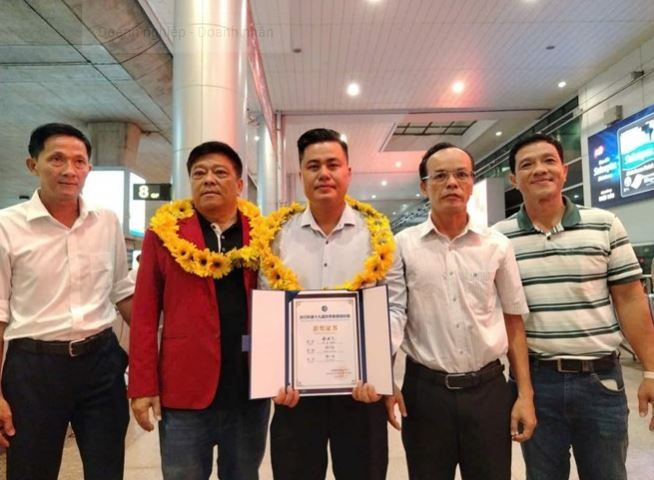 Vận động viên Lại Lý Huynh