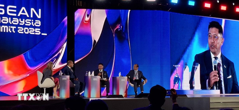 Các bộ trưởng ASEAN thảo luận tại Hội nghị. (Ảnh: Bùi Hoàn/TTXVN)