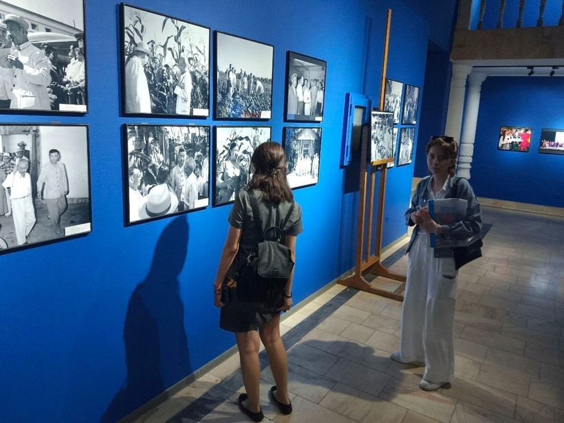 Quang cảnh buổi triển lãm. (Ảnh: TTXVN)