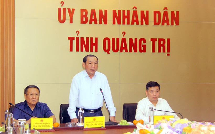 Bộ trưởng Bộ Văn hóa, Thể thao và Du lịch làm việc tại tỉnh Quảng Trị. (Ảnh: Nguyên Linh/TTXVN)